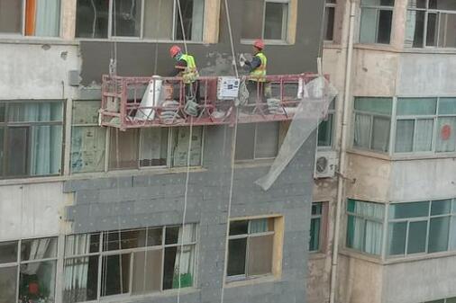 老舊小區(qū)外墻保溫材料改造工程，因地制宜的采取措施